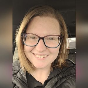 Meet your Posher, Cassandra